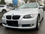 BMW 320i Coupé - - BMW 320 aus 2008: Coupé, 320i