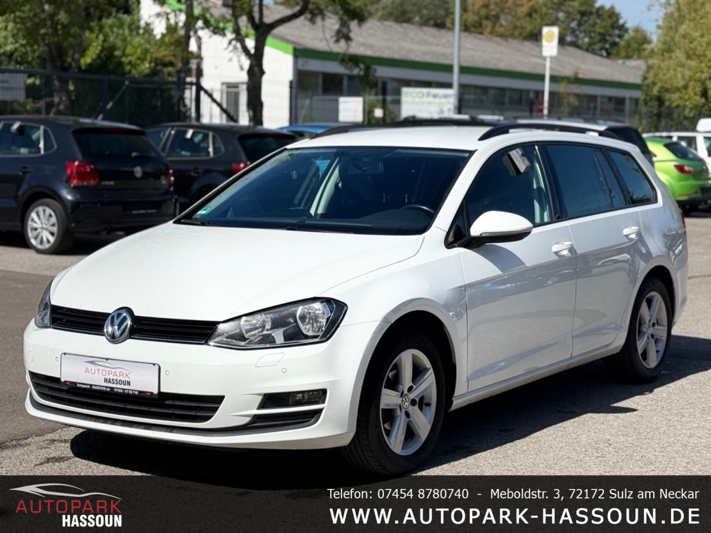 Volkswagen Golf - 1