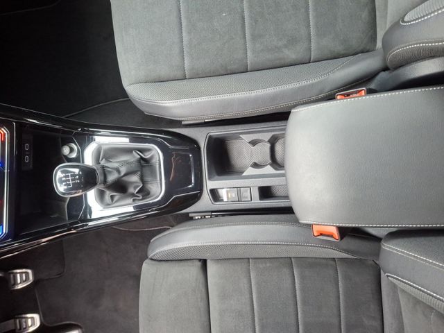 Volkswagen T-Roc R-Line 1.5 TSI °LED°Navi°RFK°ACC°SHZ°AAC°