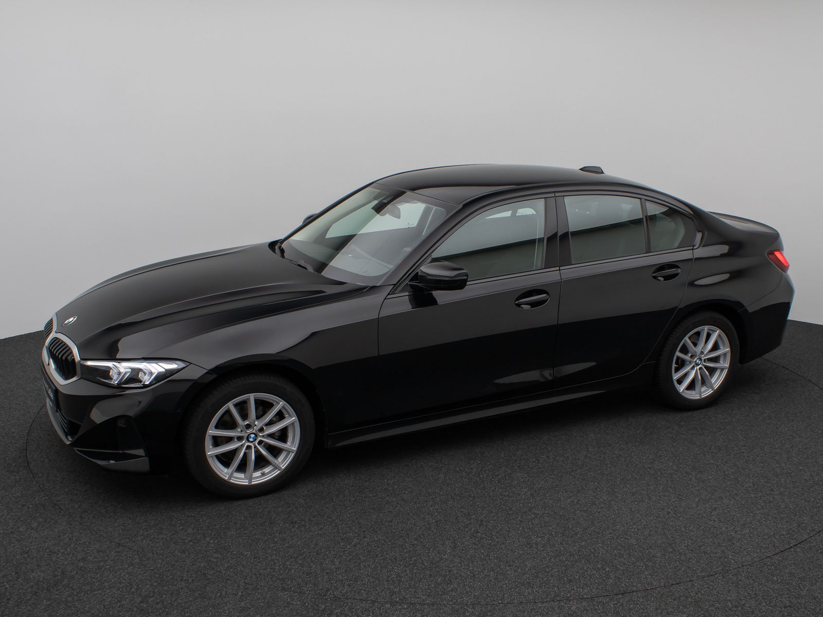 Fahrzeugabbildung BMW 318i DAB PDC Widscreen Geschwindigkeitsreg LED