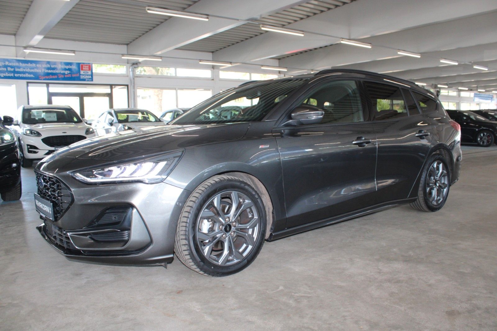 Fahrzeugabbildung Ford Focus ST-Line Aut. LED ACC BLIS WinterPaket uvm.