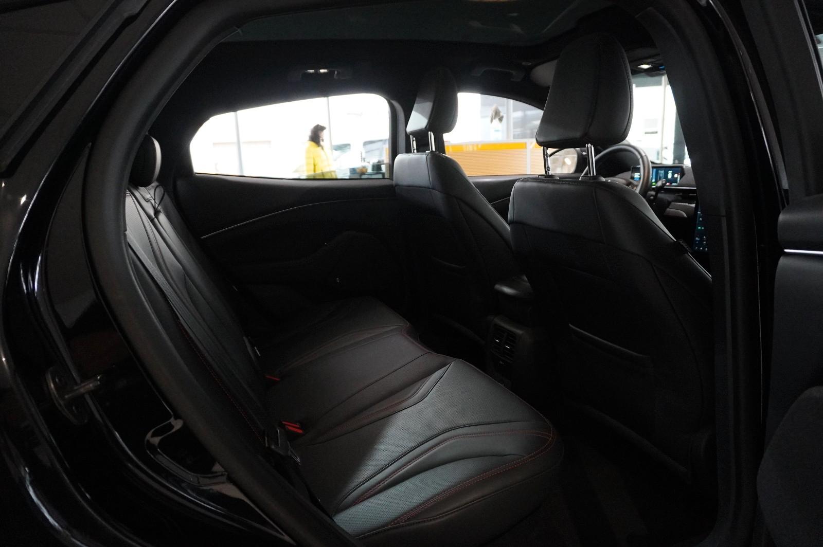 Ford Mustang Mach-E PREMIUM AWD 99KWH NAVI/360°/AHK