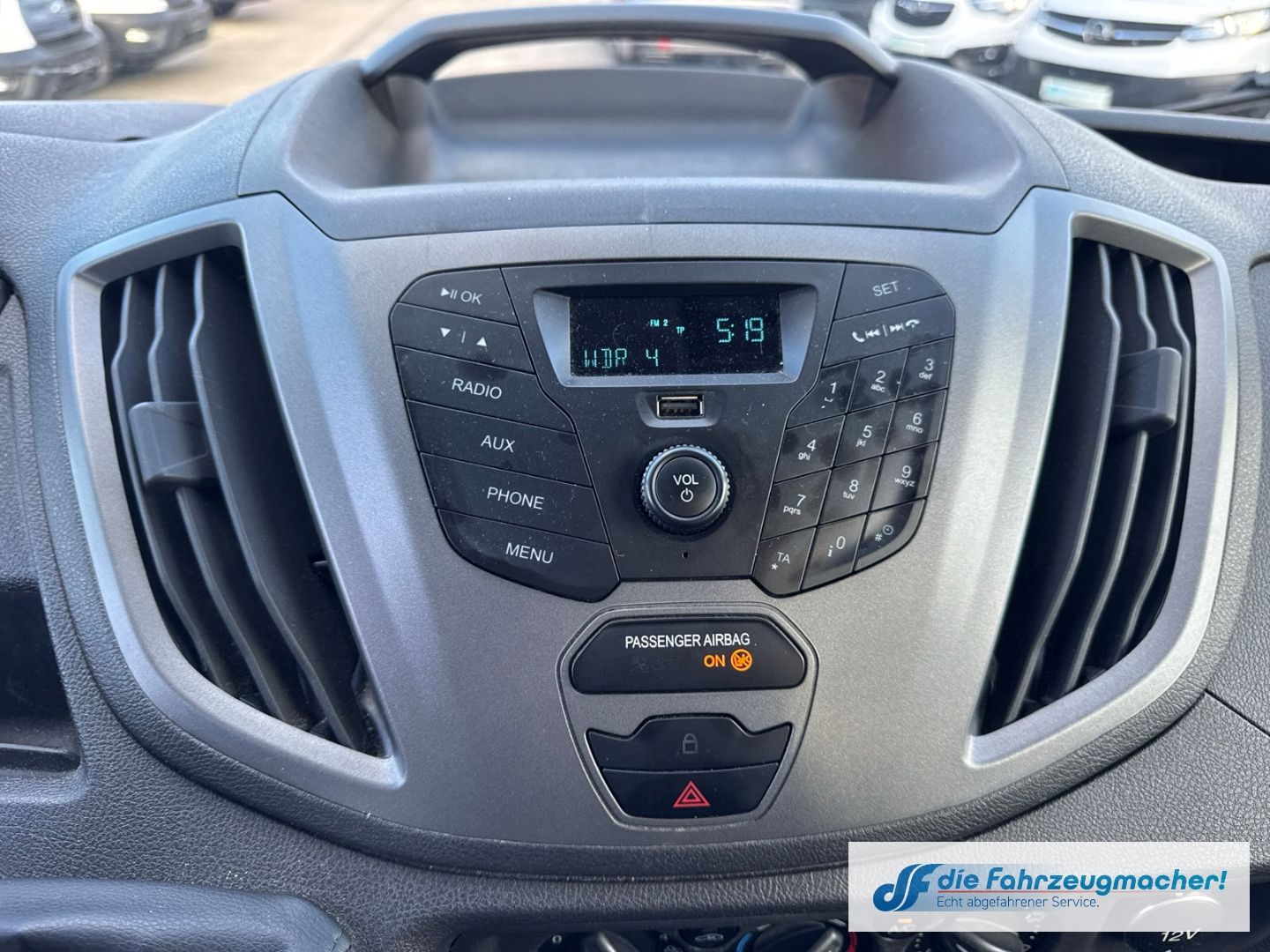 Fahrzeugabbildung Ford Transit Kombi 350 L3 2.2 TDCi DPF *2495 *KLIMA *