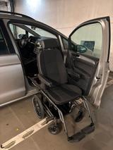 Volkswagen Behindertengerecht Schwenksitz/Rollstuhlsystem  - VW Golf Sportsvan in Dortmund