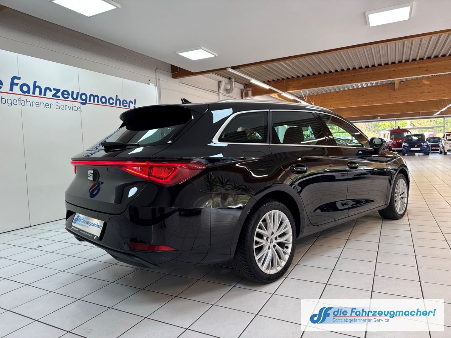 Fahrzeugabbildung SEAT Leon Sportstourer Xcellence e-HYBRID 1.4 EU6d Na