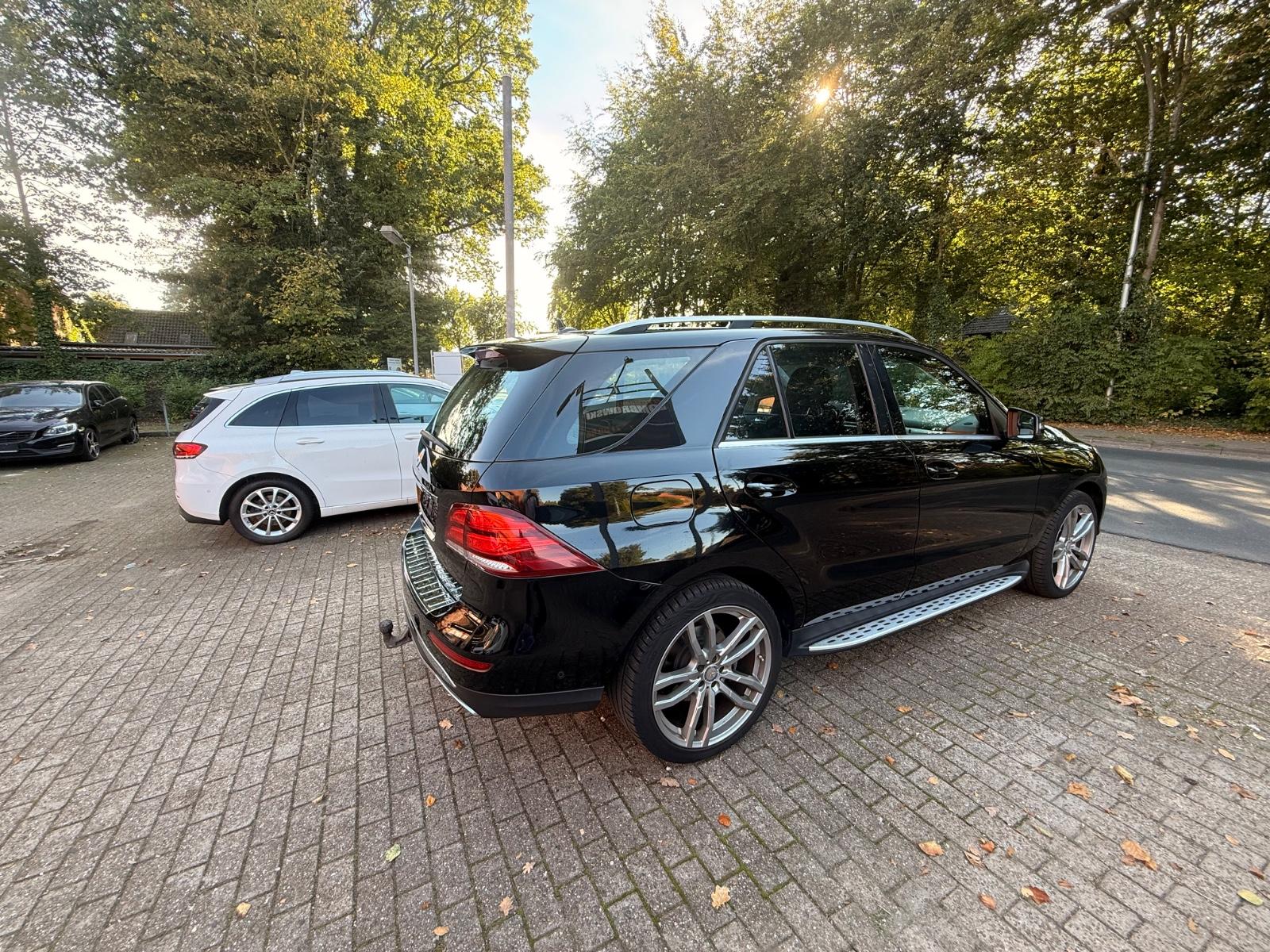 Mercedes-Benz GLE 350 d 4Matic*Navi*AHK 3500 KG*Leder*LED