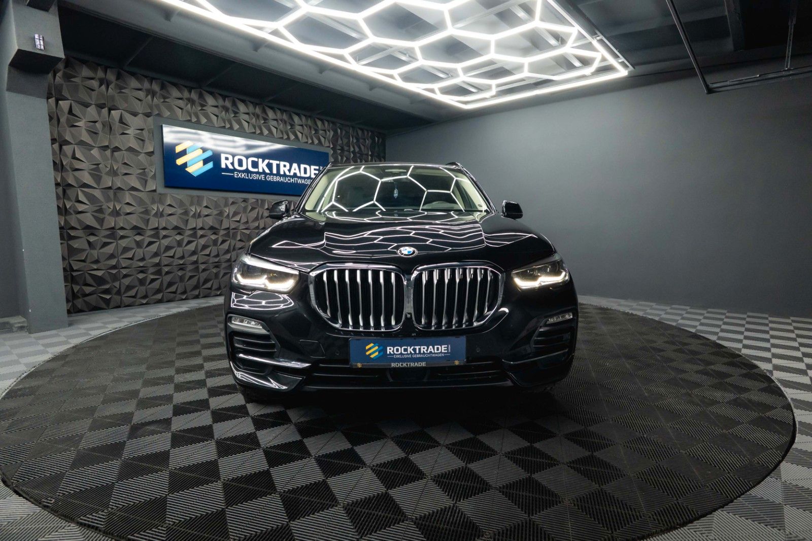 Fahrzeugabbildung BMW X5 xDrive 30d Sport Shadow | ACC | LED | Live CP