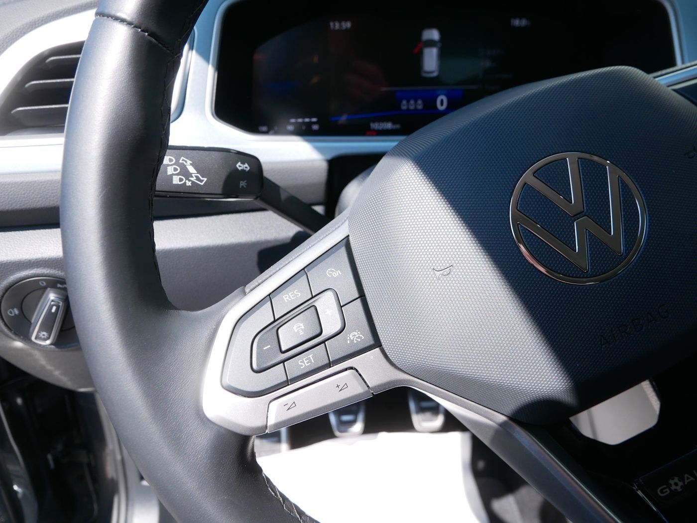 Fahrzeugabbildung Volkswagen T-Roc 1.0 TSI GOAL NEU37T AHK ACC SHZ+LHZ Allwet