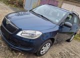 Skoda Fabia 1.4l Zahnriemen Neu TÜV - Skoda Fabia mit Benzin-Antrieb: Blau, Kombi, 1.4