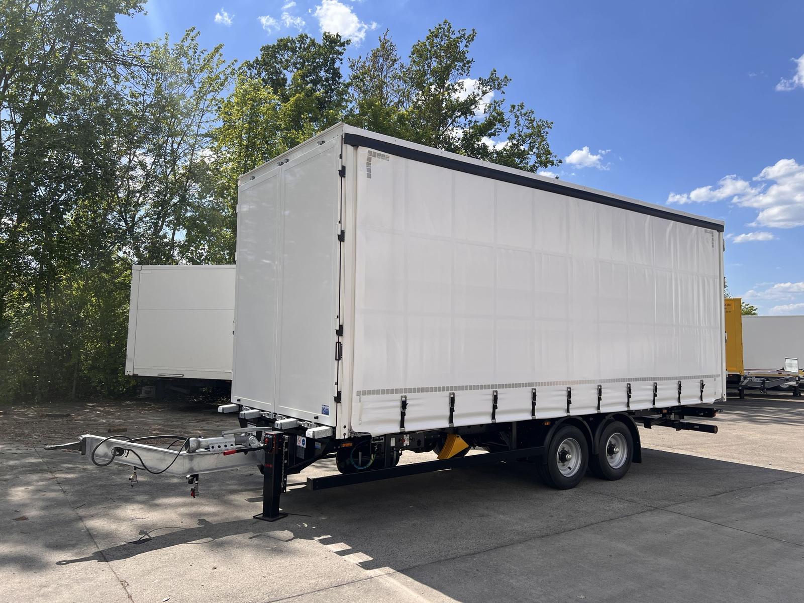 Möslein  Tandem- Planenanhänger Durchladen