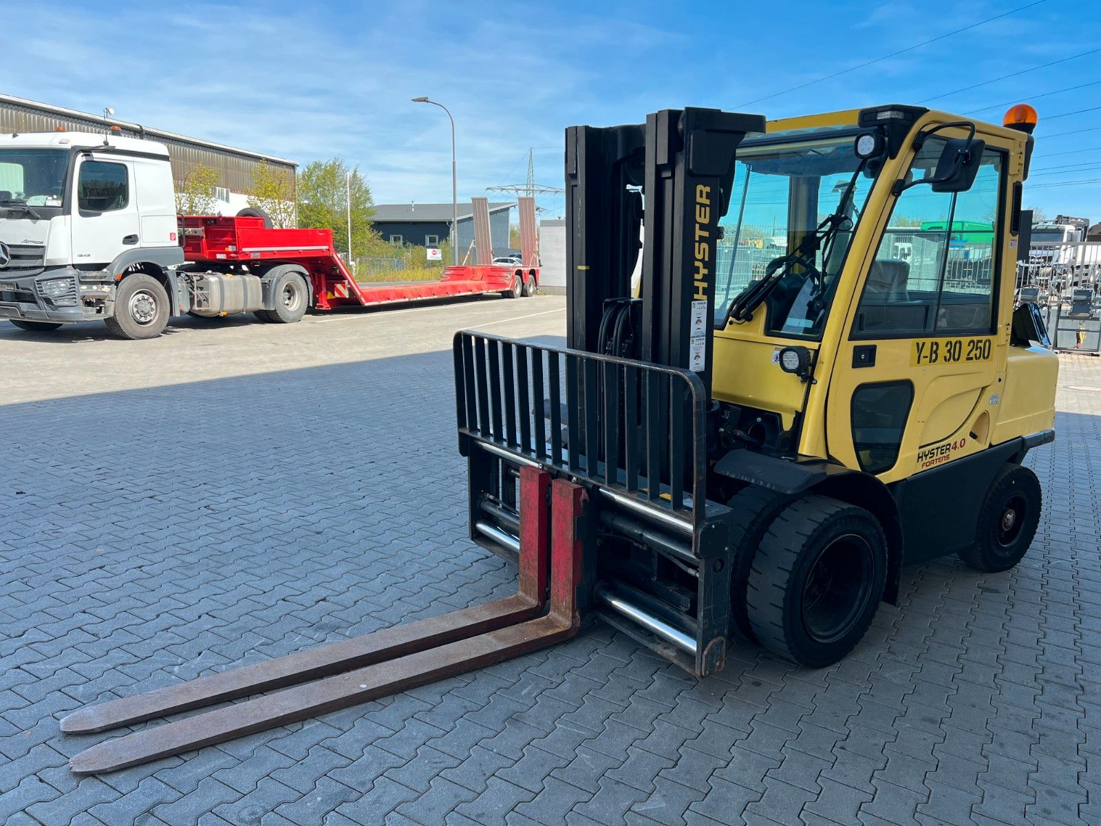 Fahrzeugabbildung Hyster H4.0 FT6 / Verstellgerät / HH:4.42m / nur 2.148h