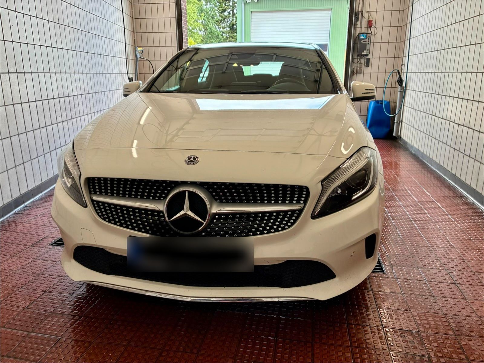 MERCEDES-BENZ Mercedes A180