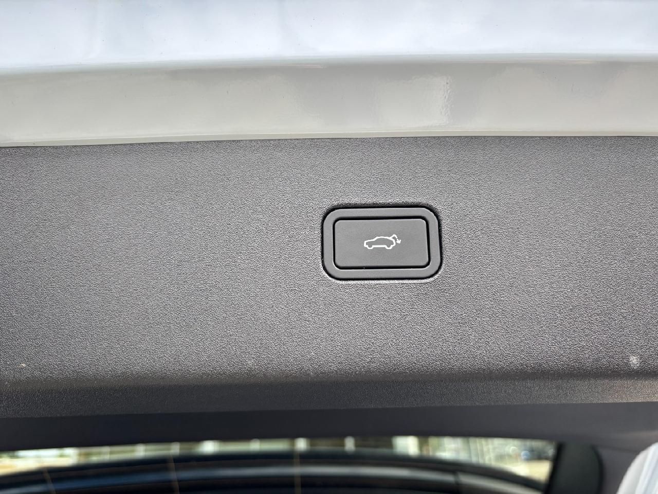 Fahrzeugabbildung Volvo EX30 Performance Pure Electric Ultra AWD