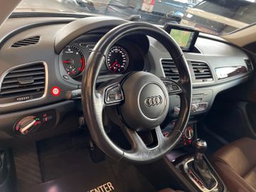 Audi Q3 2.0 TDI Quattro *1.HAND*NAVI*LED*KAM*AHK*