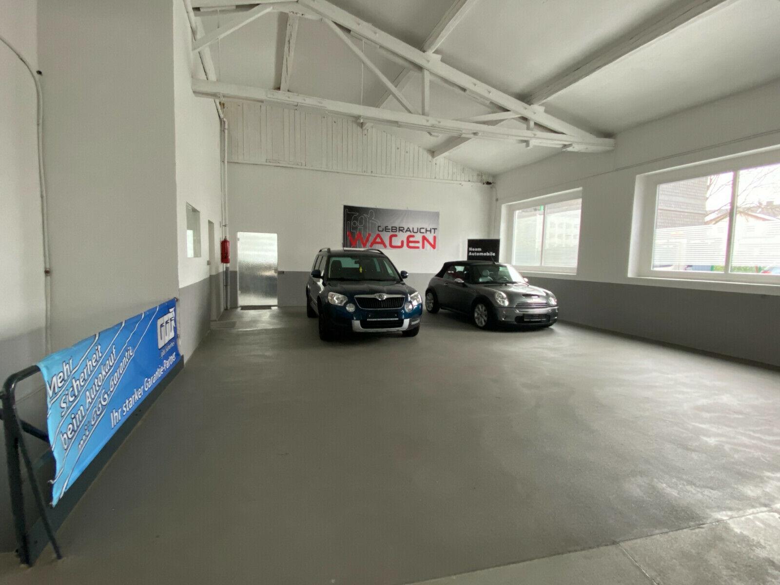showroom-image-top