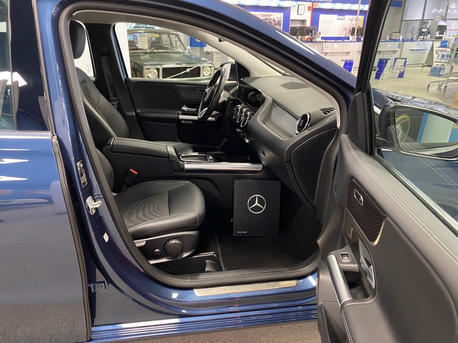 Fahrzeugabbildung Mercedes-Benz B 180 1.3 PROGRESSIVE+NAVI+ALLWETTER+KAMERA+ADVA