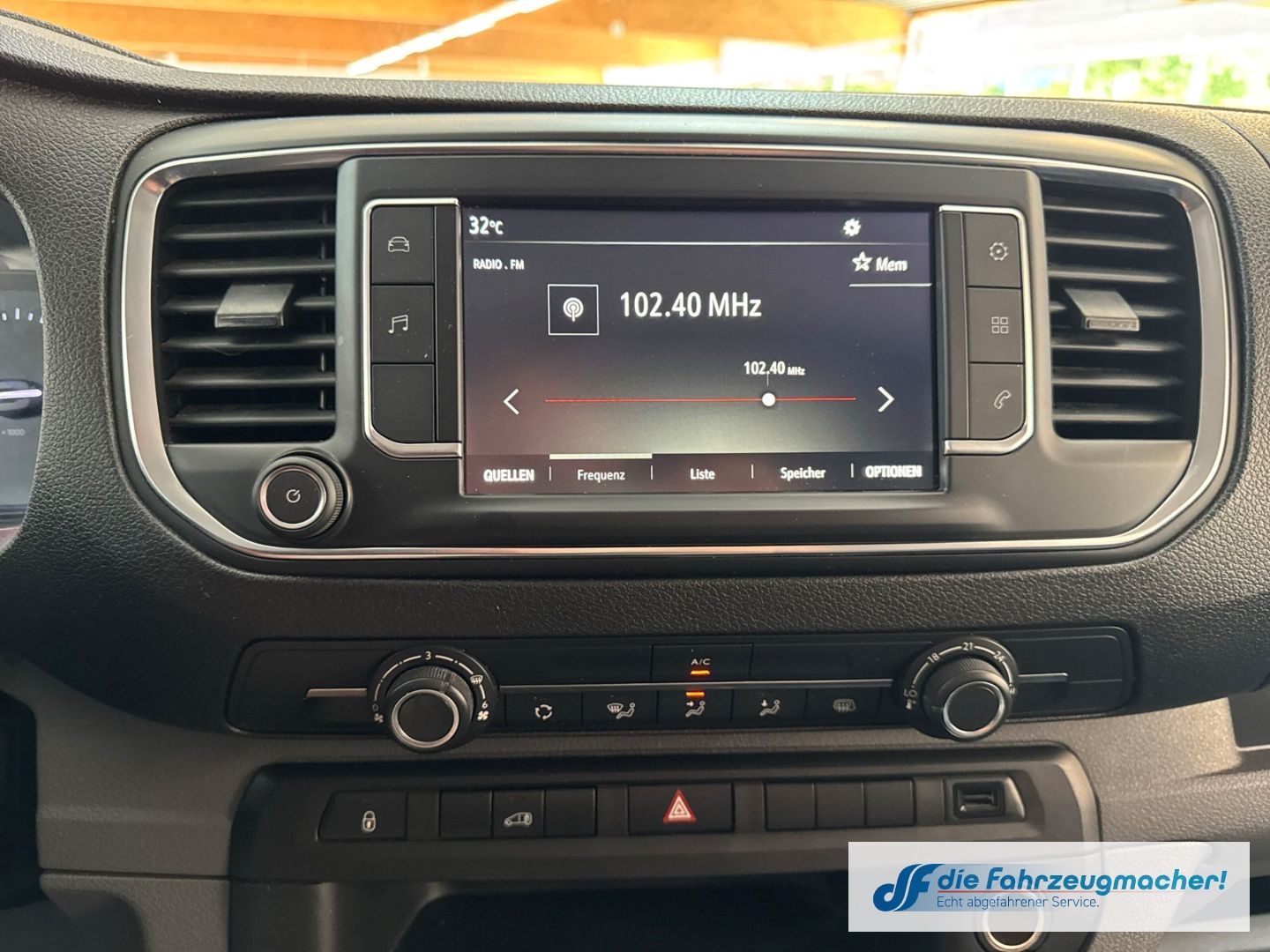 Fahrzeugabbildung Opel Vivaro Kasten Edition L 2.0 D EU6d-T Apple CarPl