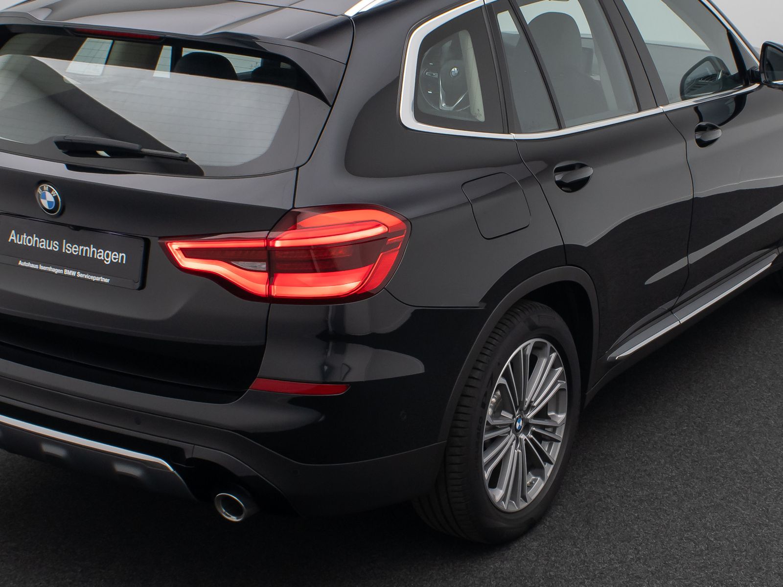 Fahrzeugabbildung BMW X3 xD30d Luxury Line DAB Kamera LED Alarm 19Zoll