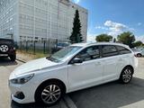 Hyundai i30 cw YES! /AUTOMATIK/KAMERA/NAVI/SHZ - Hyundai i30 YES! mit Diesel-Antrieb