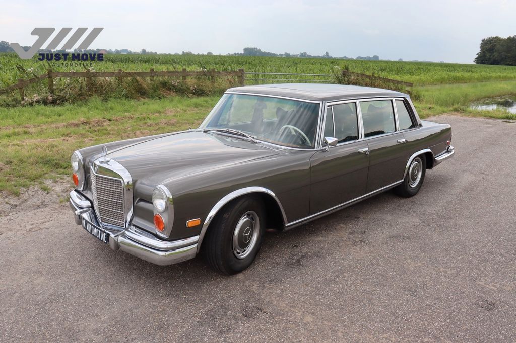 Mercedes-Benz 600