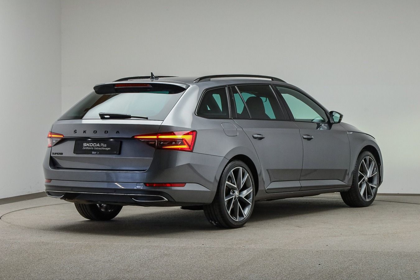 Skoda Superb - Bild 3
