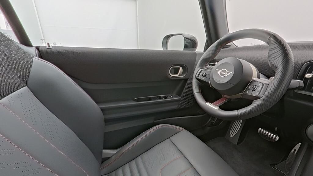 MINI John Cooper Works Cabrio - Bild 11