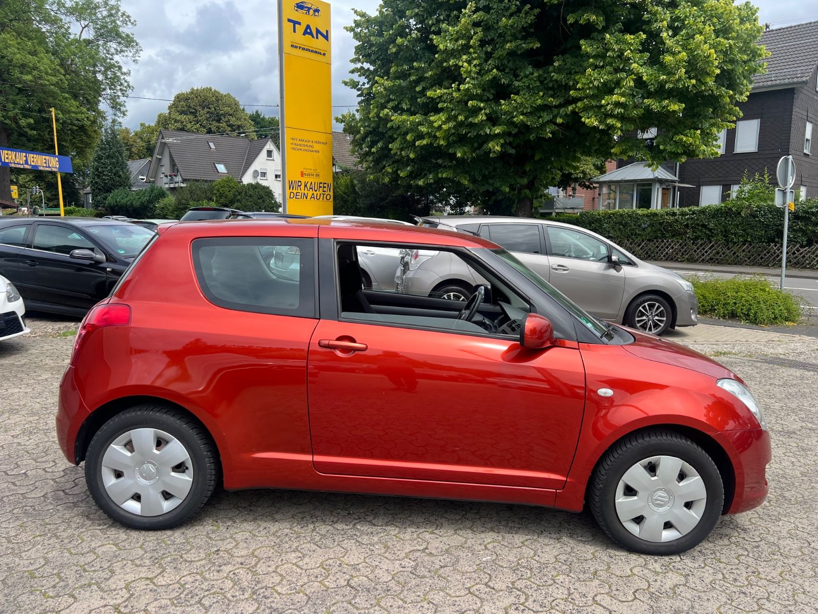 Fahrzeugabbildung Suzuki Swift Lim. * 5.GANG GERÄUSCHE*
