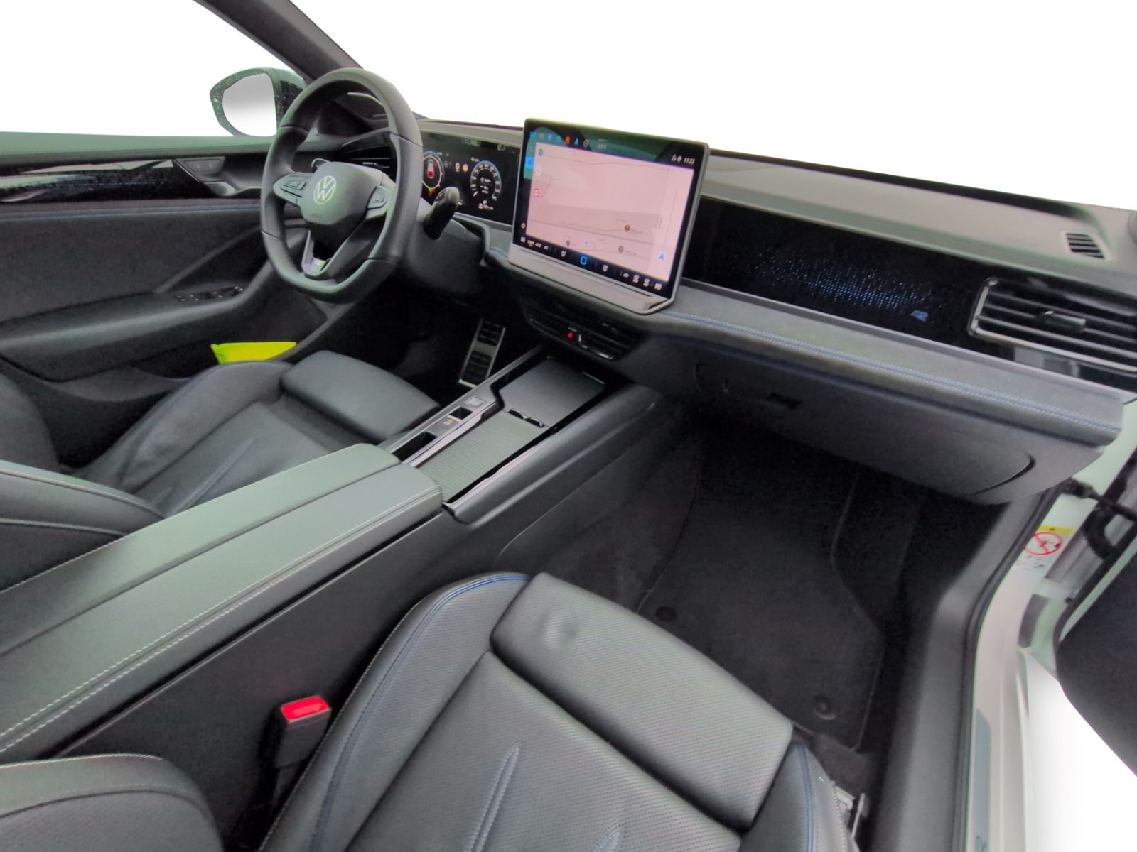 Passat Variant 2.0 TDI 4M R-Line STHZ+PANO+AHK+D