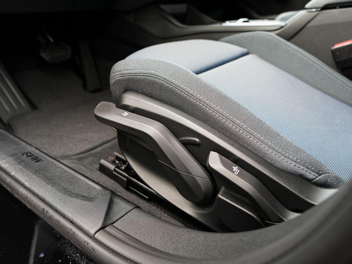 BMW 1 Series AHK Panoramadach Sportsitze Navi ParkAssist, миниатюра 5