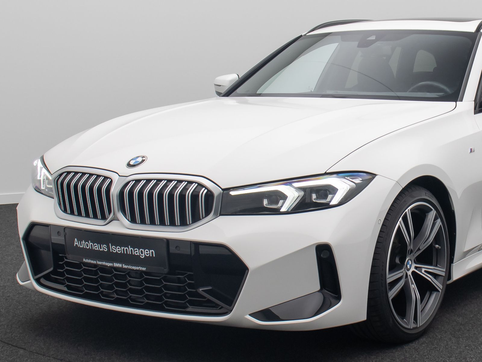 Fahrzeugabbildung BMW 320d M Sport DAB Kamera Alarm AHK Panorama 19"