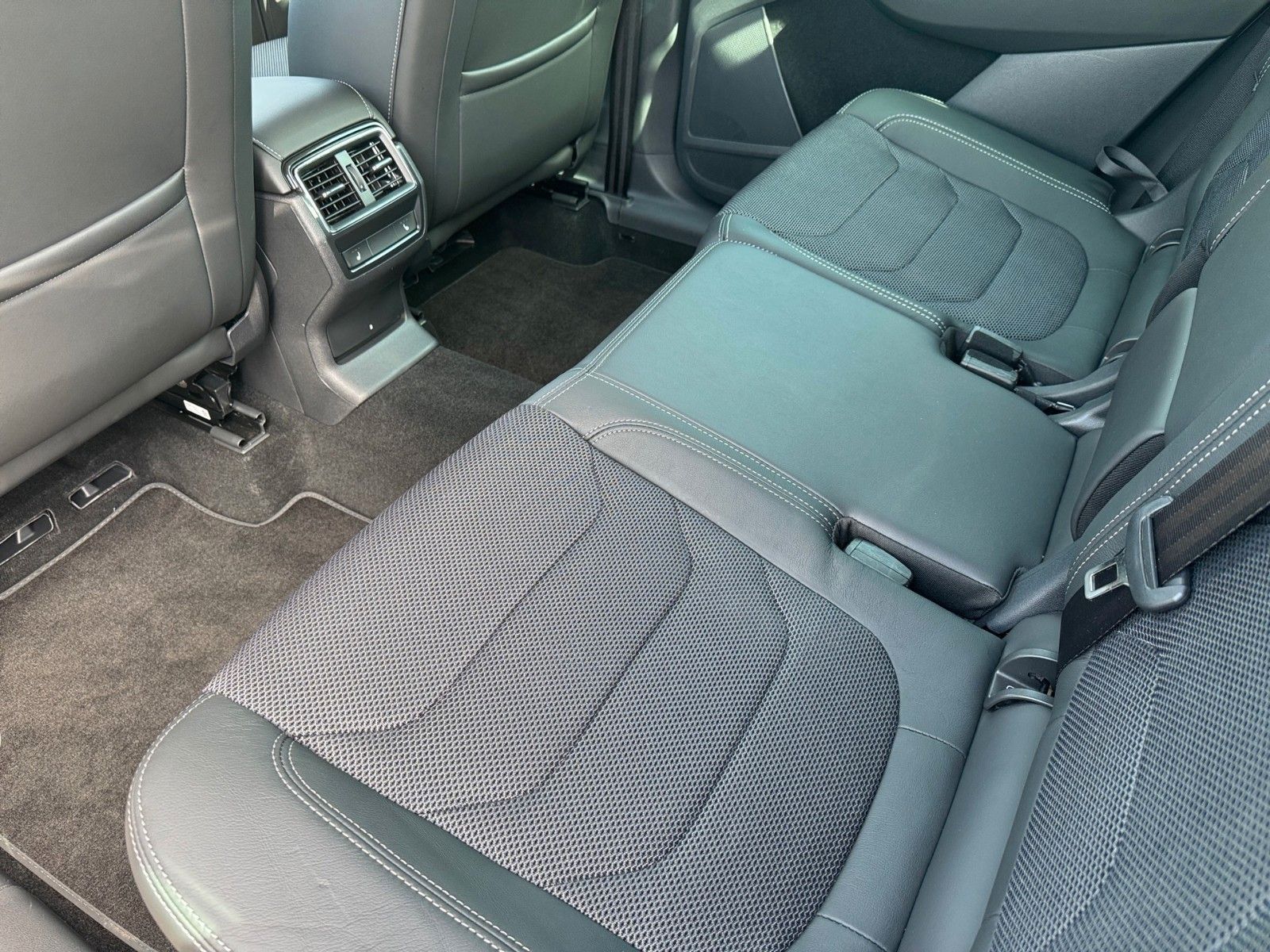 Fahrzeugabbildung SKODA Kodiaq Style 1.5 TSI