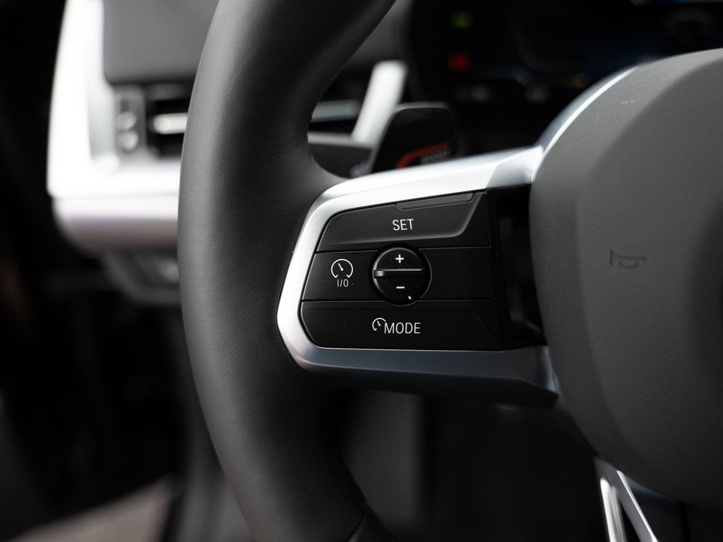 BMW iX2 - Bild 23