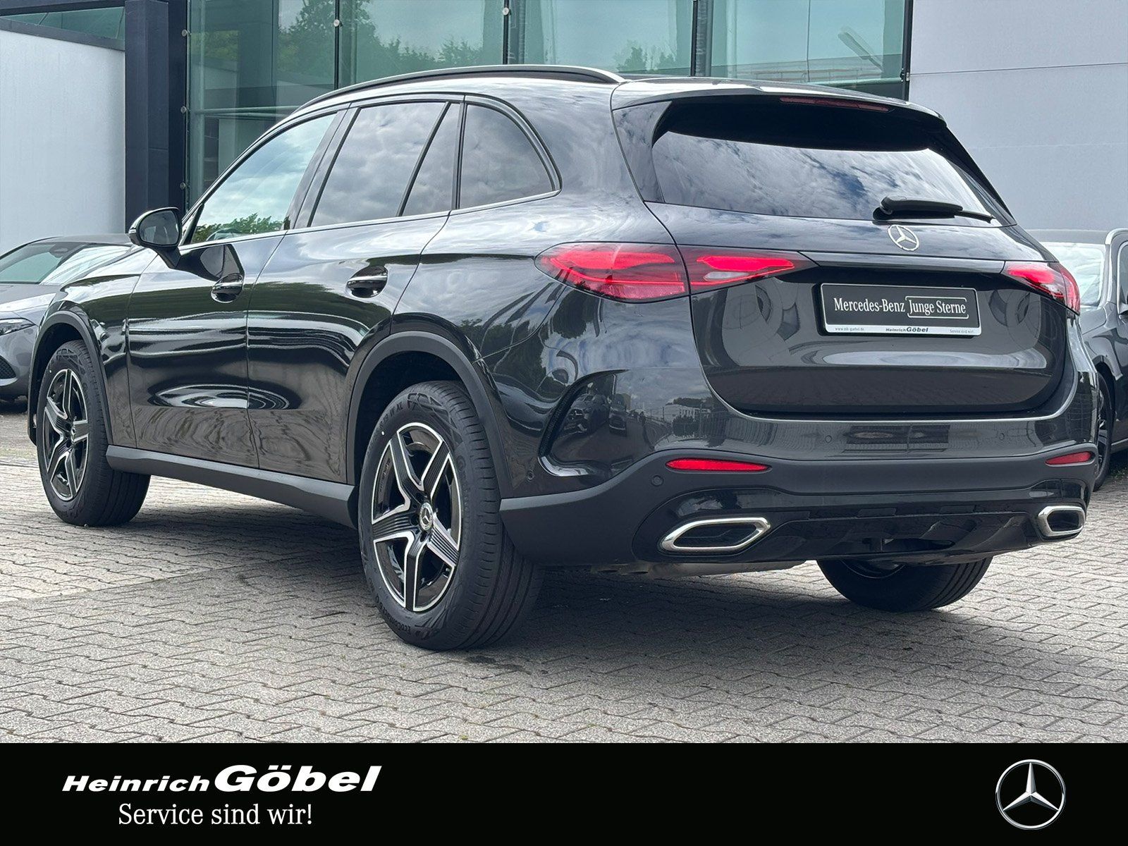 Fahrzeugabbildung Mercedes-Benz GLC 220 d 4M AMG*PANO*AHK*360°*MEMORY*TOTWINKEL*