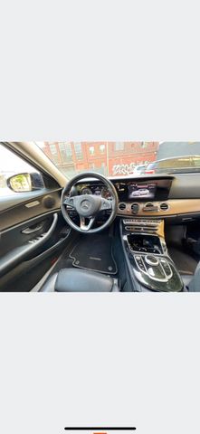 MERCEDES-BENZ E 220 d EXCLUSIVE Autom. EXCLUSIVE