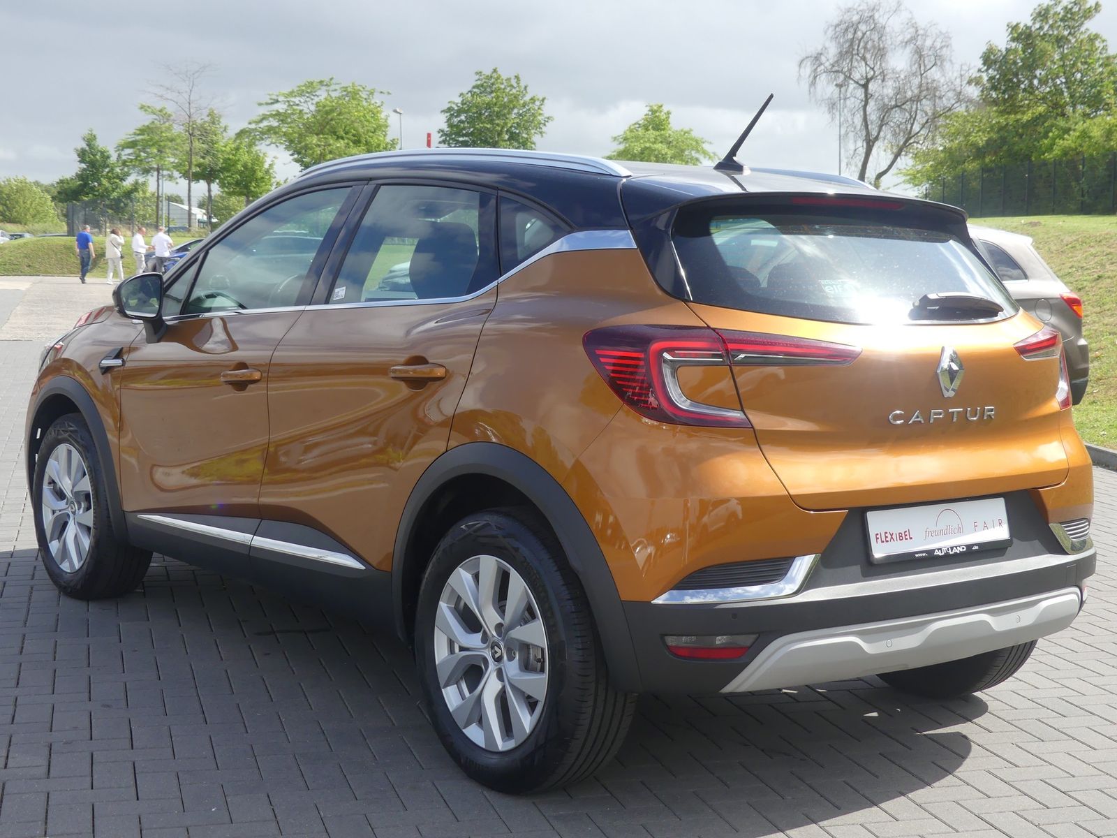Renault Captur II 1.0 TCE LED Navi Sitzheizung Tempomat imagem 3