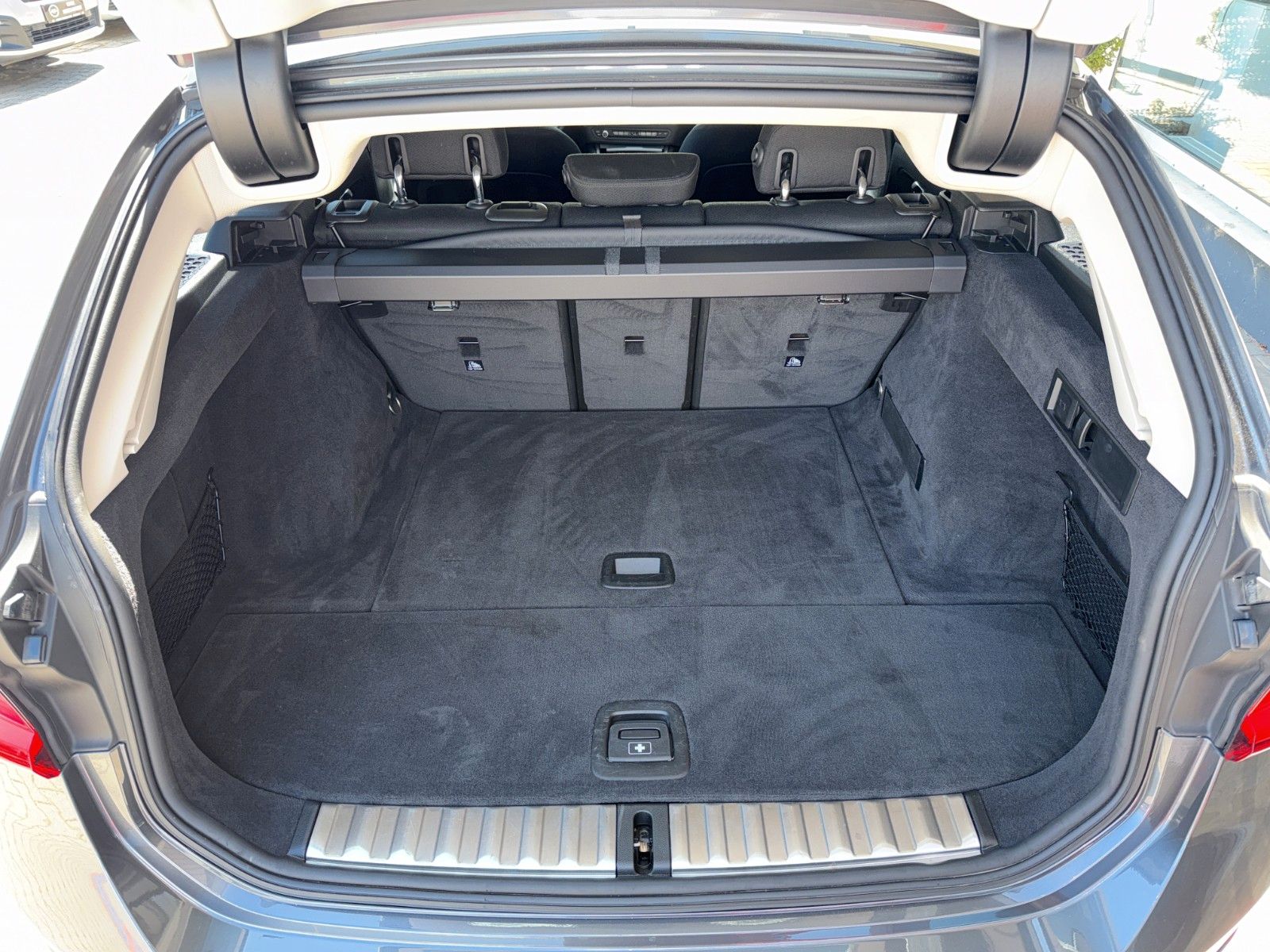 BMW 320 d Touring xDrive Advantage SITZH CARPLAY foto 7