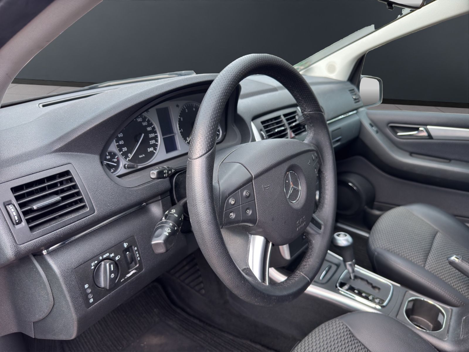 Fahrzeugabbildung Mercedes-Benz B 200 Sport Edition*2*Hand**TÜV*Neu*Automatik