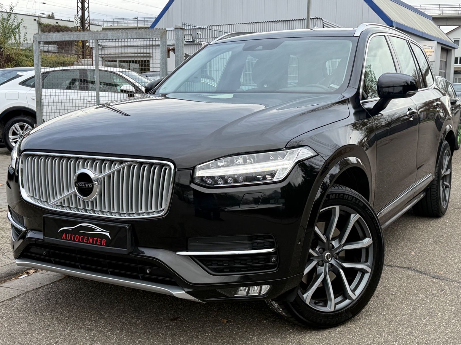 Volvo XC90 - 1