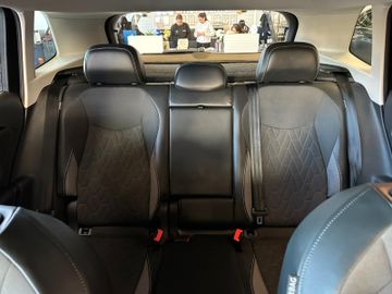 Volkswagen Tiguan *1-HAND*360°*LKHZ*ACC*LED*3-ZONEN*NAVI*