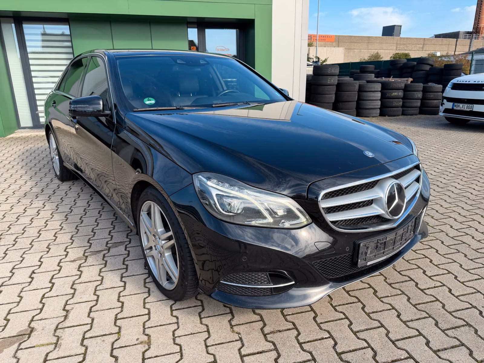 Mercedes-Benz E350 4Mat Avantgarde Lim*Aut*LED*ACC*Kam*AMG-18Z