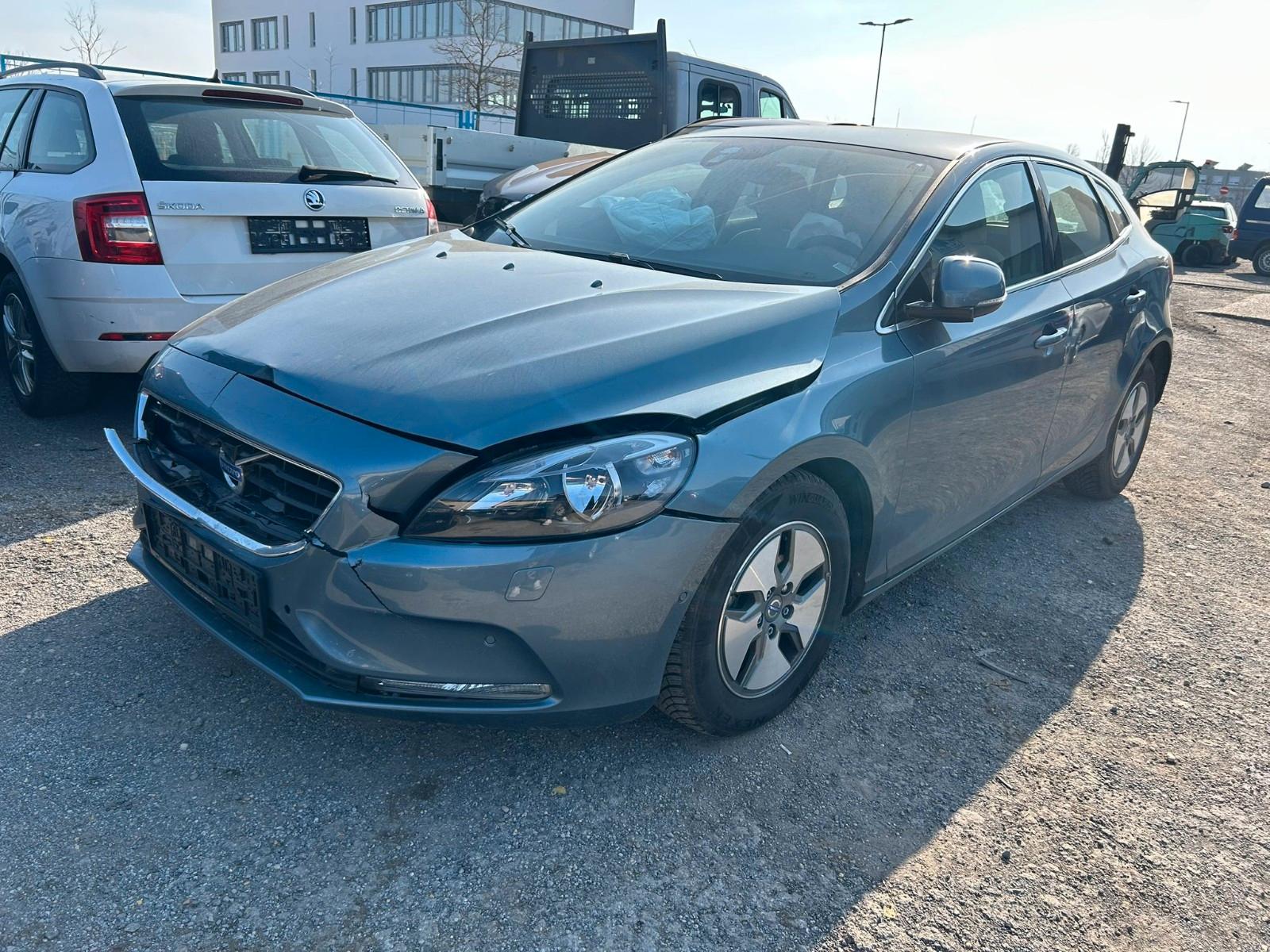 Volvo V40 Momentum