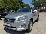 Toyota RAV4 2.2 D-4D Life 4x4 Automatik - gebrauchte Toyota RAV 4 aus dem Jahr 2010