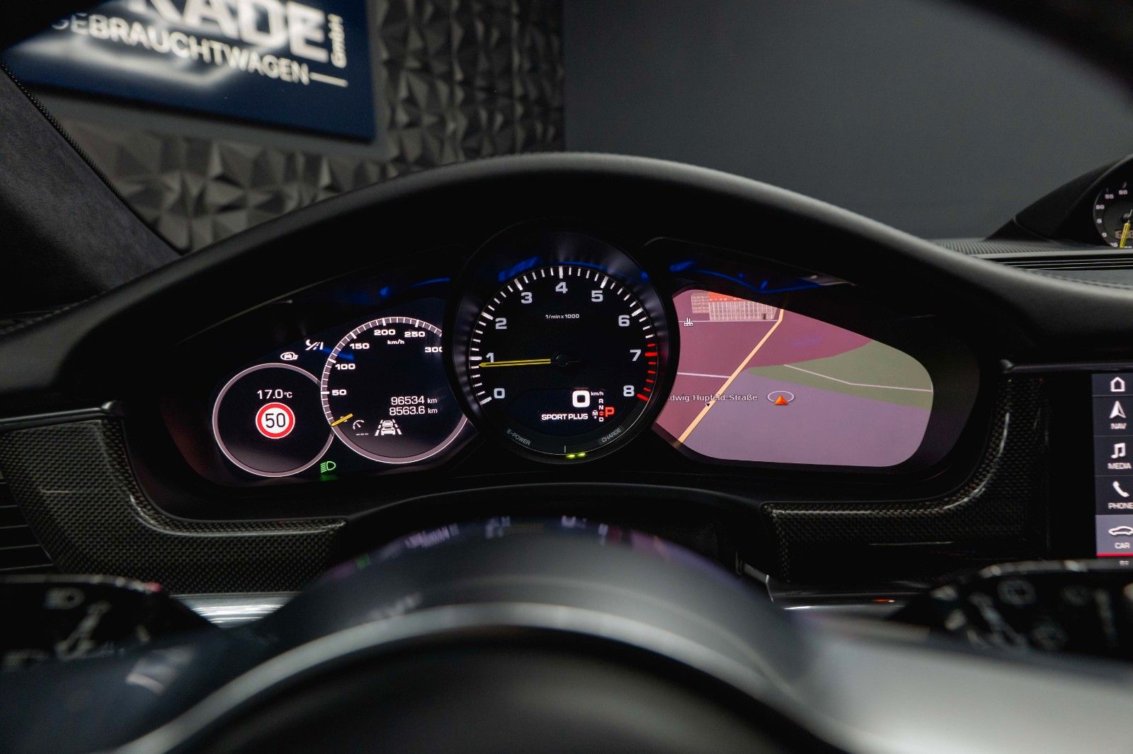 Fahrzeugabbildung Porsche Panamera Turismo 4 E-Hybrid Sport-Design *Pano*