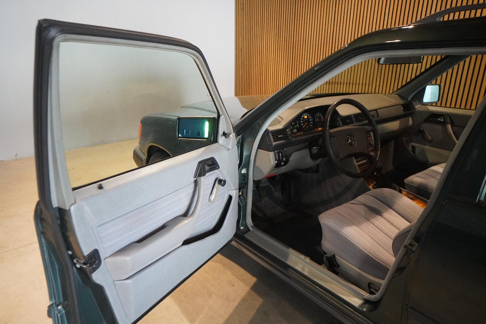 Mercedes-Benz W124 300 TE*7-Sitzer*Top-Zst*1. Hd** 61 TKm**BRD