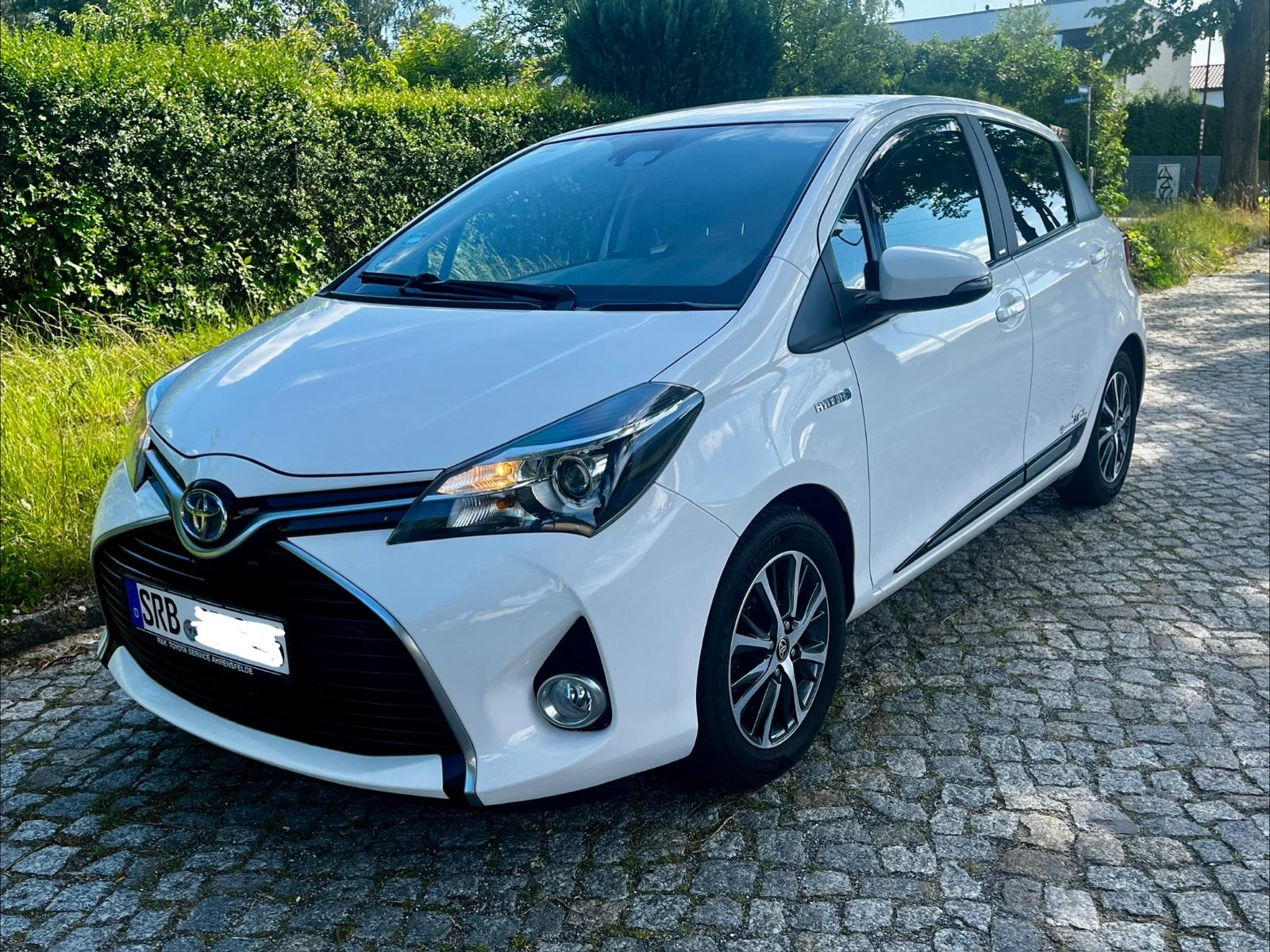 Toyota Yaris Hybrid 