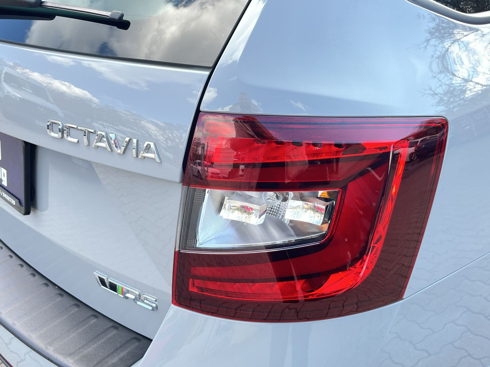 Fahrzeugabbildung SKODA Octavia 2.0 TSI*RS*DSG*SHZ*ACC*ViCo*Standheizung
