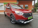 Dacia Dokker TCe130 GPF Stepway Plus 1.HD/NAVI/SHZ/CAM - rote Dacia Dokker