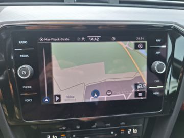 Volkswagen Passat Variant - 11