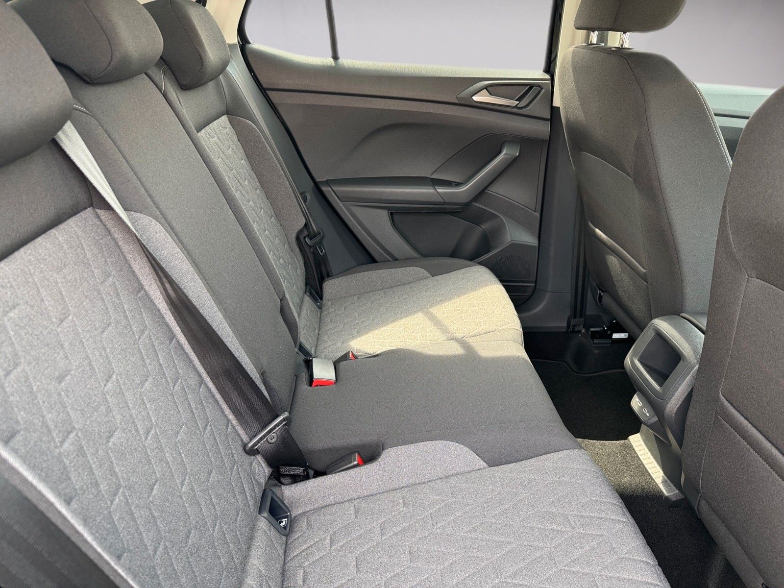 Fahrzeugabbildung Volkswagen T-Cross 1.0 TSI Life Edition