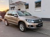 Volkswagen Tiguan Lounge Sport&Style 4Motion*KEYLESS*KAMERA - mit Diesel-Antrieb: Beige